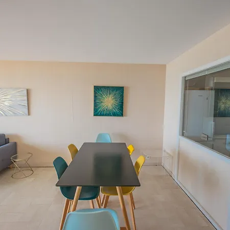 Apartment Face - 2 Chambres, Terrasse, Garage, Wi-fi - Fr-1-197-603 *